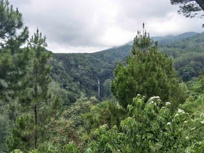 Air terjun Coban Glotak di lereng Gunung Kawi Malang