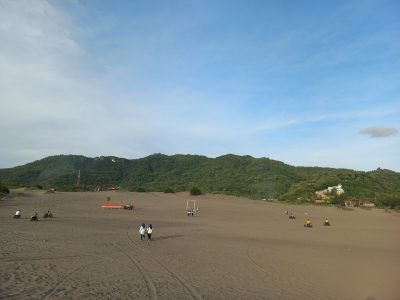 Hamparan Gumuk Pasir Parangkusumo Yogyakarta
